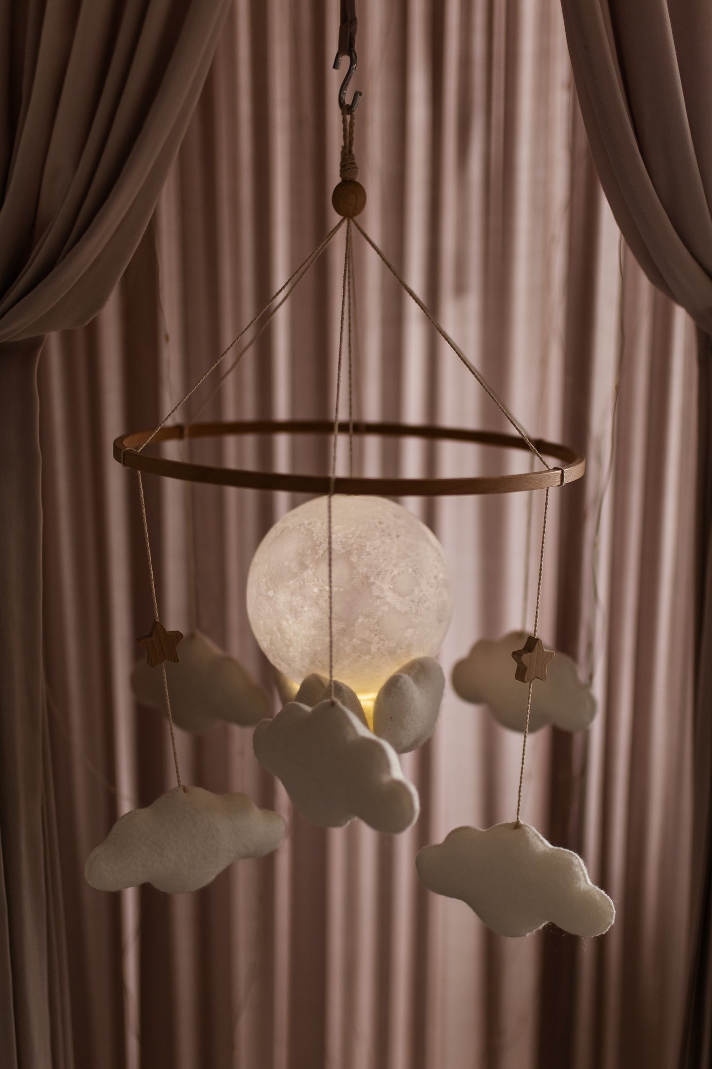 Nursery night light baby crib mobile