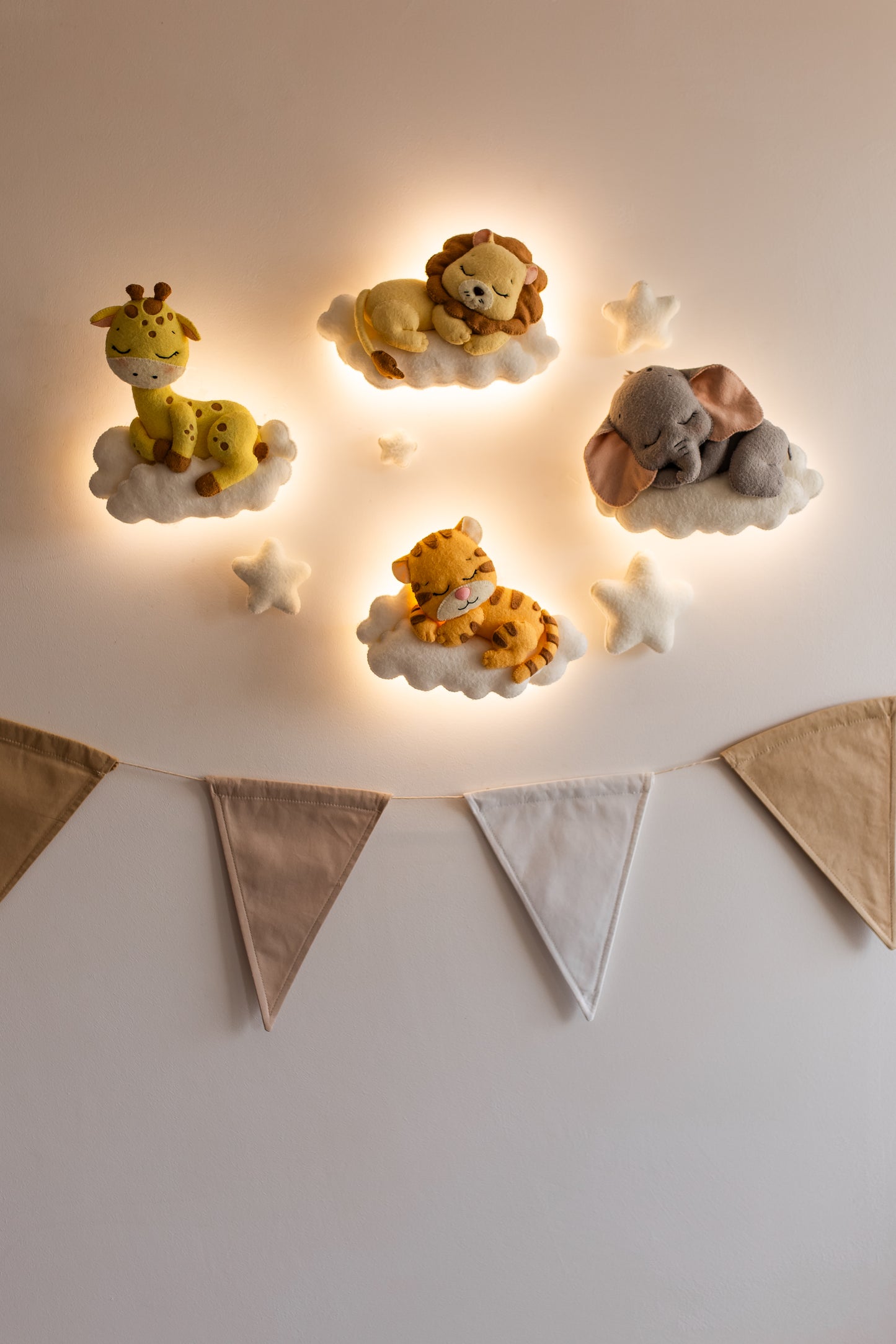 Safari Animal Night Light | Nursery Wall Lamp Set | Giraffe Elephant Tiger Lion