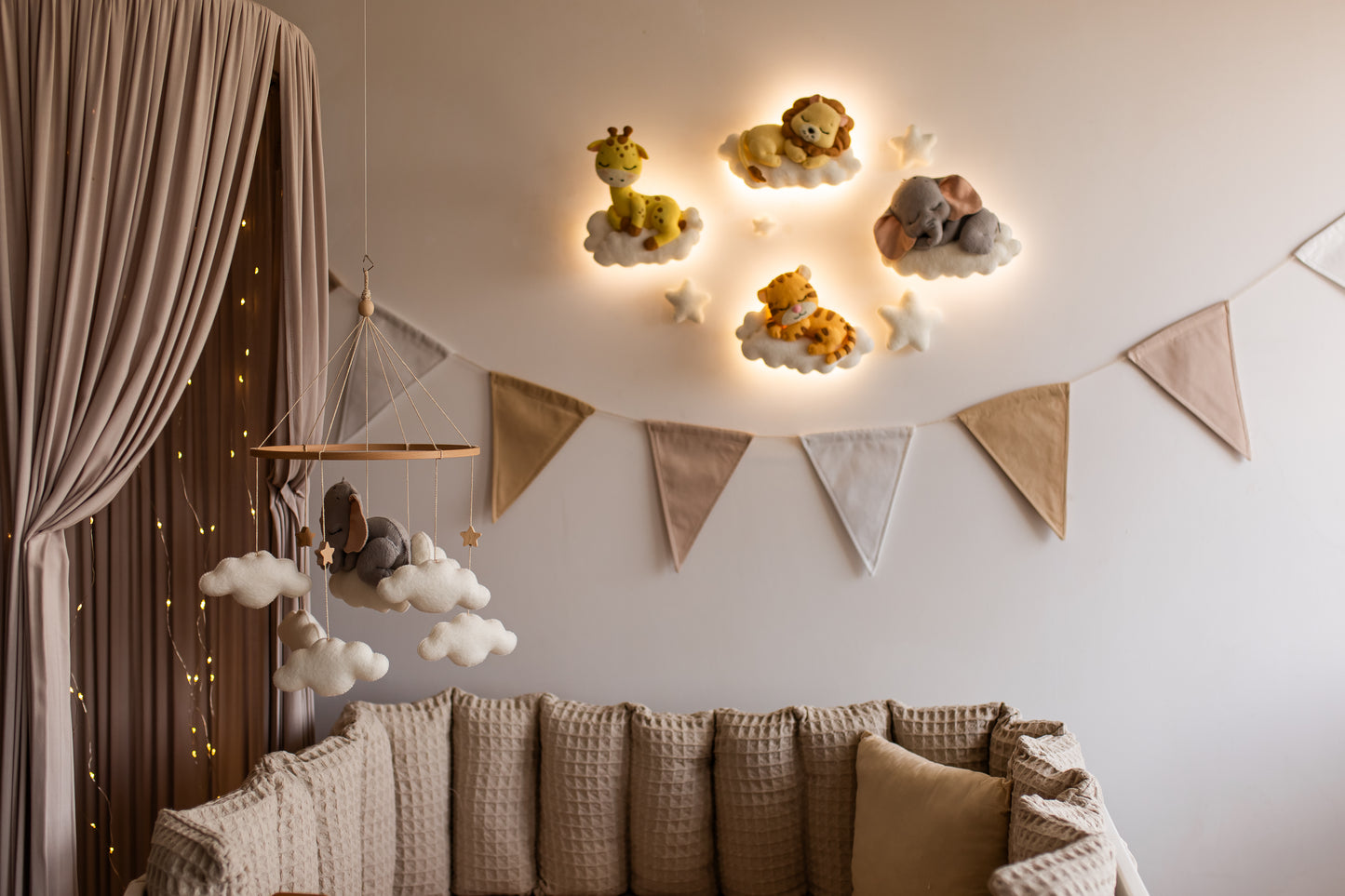 Safari Animal Night Light | Nursery Wall Lamp Set | Giraffe Elephant Tiger Lion