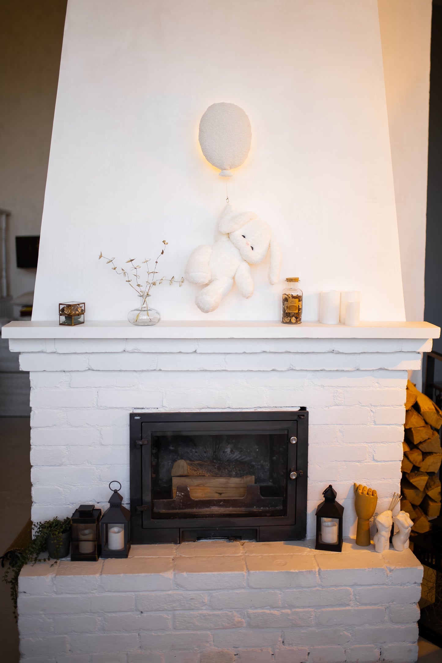 Balloon Night Light with white Bunny Toy